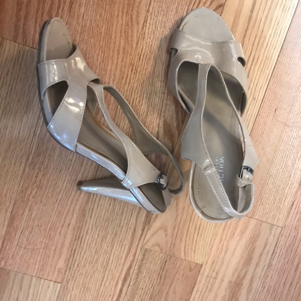Kenneth Cole reaction patent nude sandals